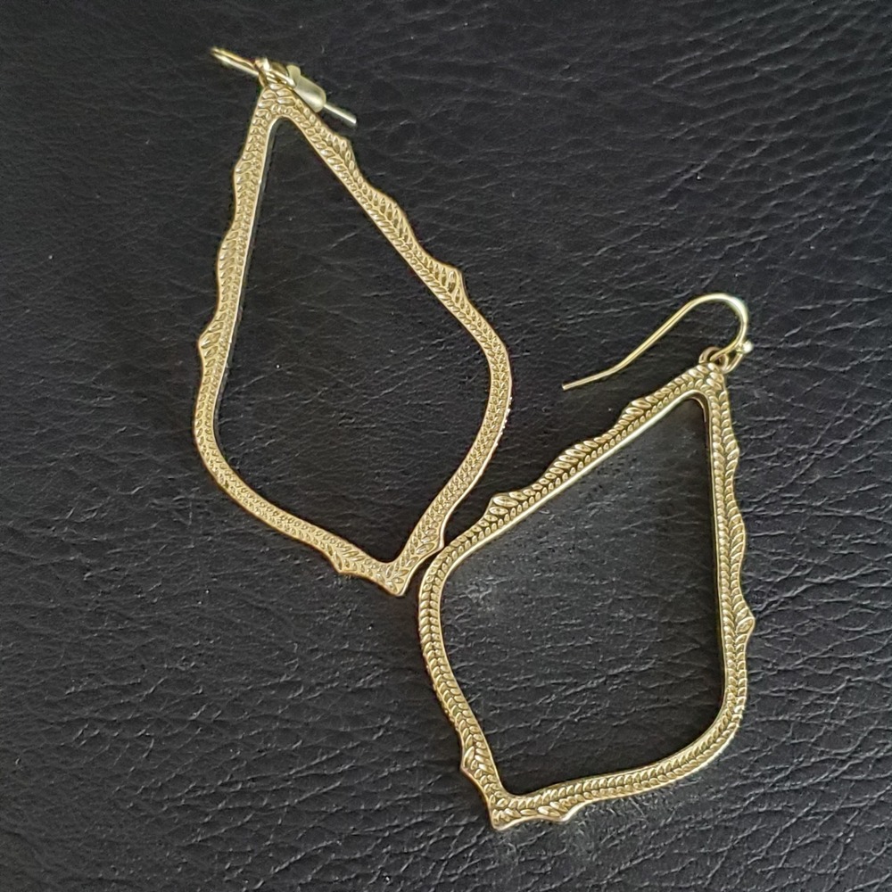Kendra Scott SOPHEE Gold Plated Metal Frame Drop Earrings Hoops‎ Signed